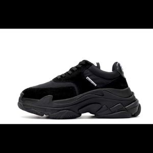 I am selling triple s shoes my Instagram is @shoetuitions dm me for more info